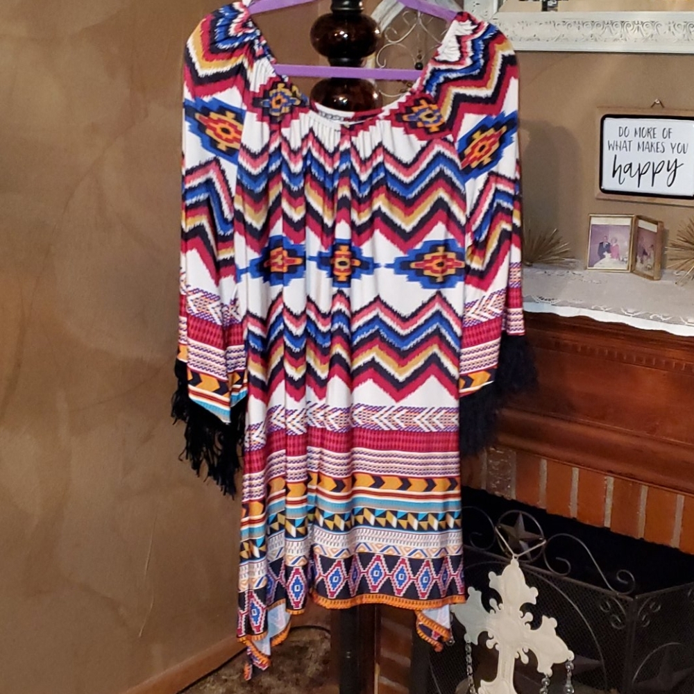 Fringe timmed bell sleeve blouse